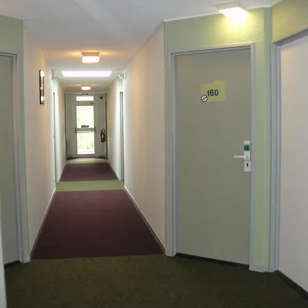 Ibis Budget Nord Шательро